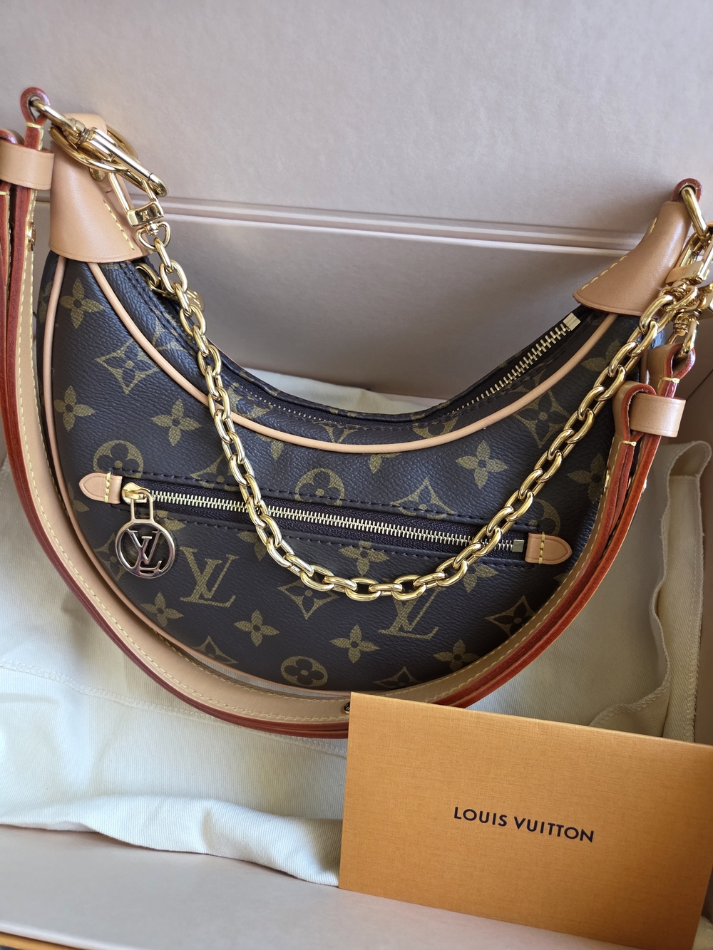 2450cad LV LOOP IN Excellent Condition